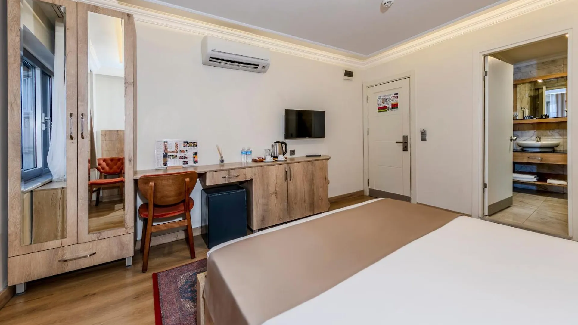 Istanbul Old City Topkapi Porta Romanos Hotel Ottoman Heritage
